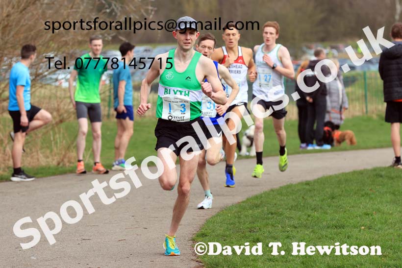 Senior and Veteran Men in the 2024 NECAA Road Relays Champs., Hetton Lyons Country Park, Hetton le Hole, County Durham. Photo: David T. Hewitson/Sports for All Pics